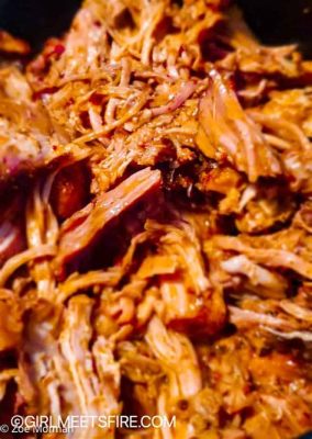  Cochinita Pibil: Smak ognia spotyka się z delikatnością mięsa!